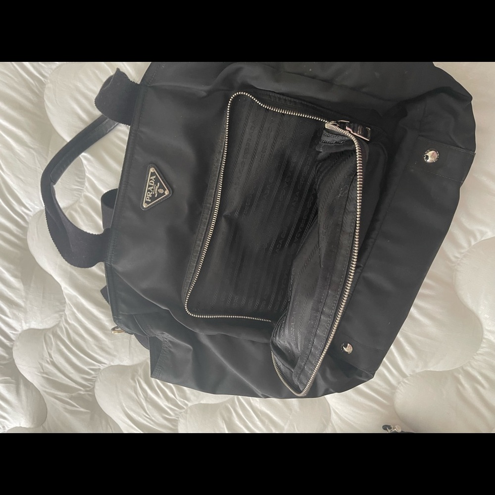 Prada original poco uso como nueva - Picture 6 of 15